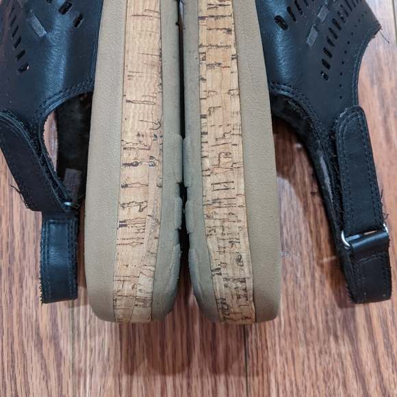 Rockport Leather Upper Sandals - Picture 6 of 9